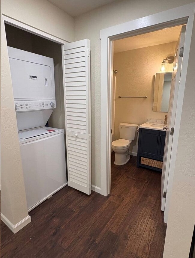 Photo - 613 St Thomas Ln Unit 613 St Thomas Lane #B