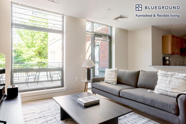 Building Photo - 632 Massachusetts Ave Rental