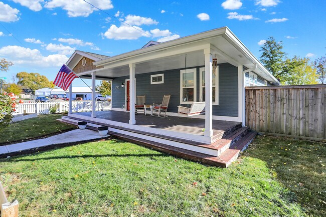 Photo - 301 W Pierce St