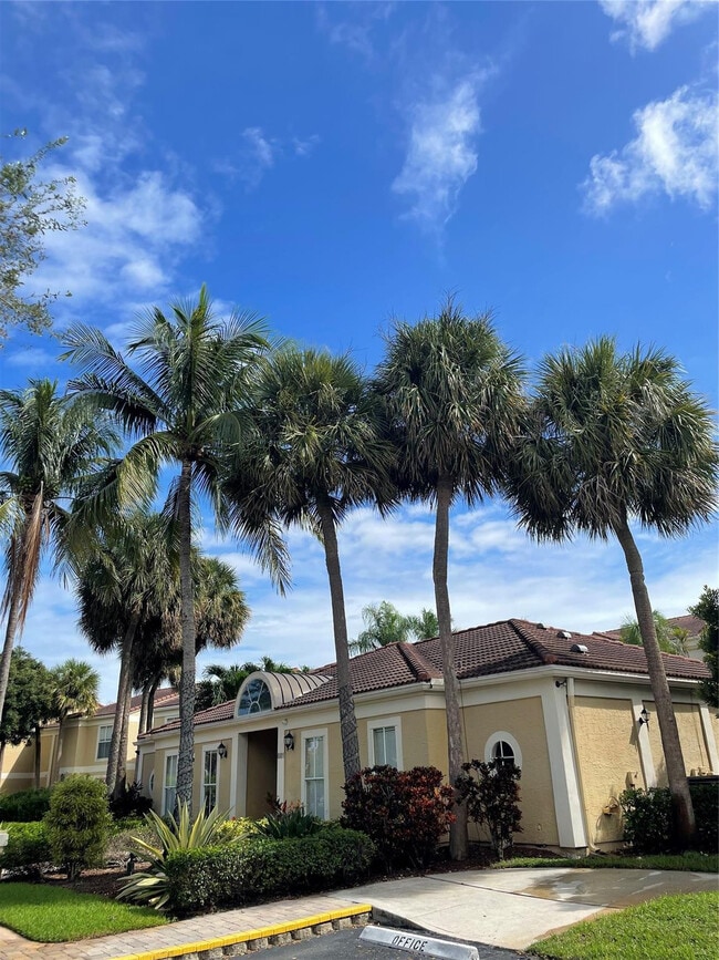 Photo - 799 Riverside Dr Unit 1023