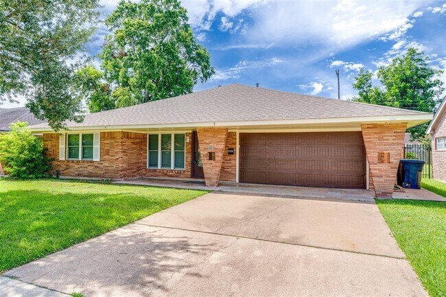 Building Photo - 4025 Silverwood Dr Rental