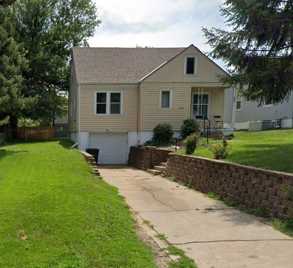 Coming Soon! Spacious Two Bedroom House! - Coming Soon! Spacious Two Bedroom House!