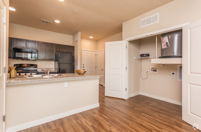 2BR, 2BA - 949SF Kitchen & Laundry Closet - The Stella