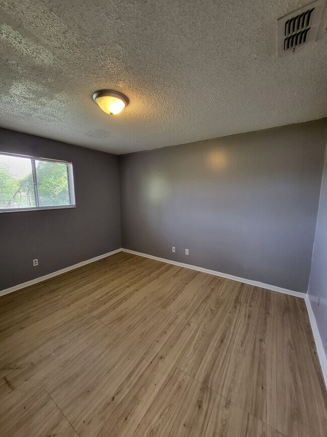 Photo - 5123 Westchase Ct Unit 4