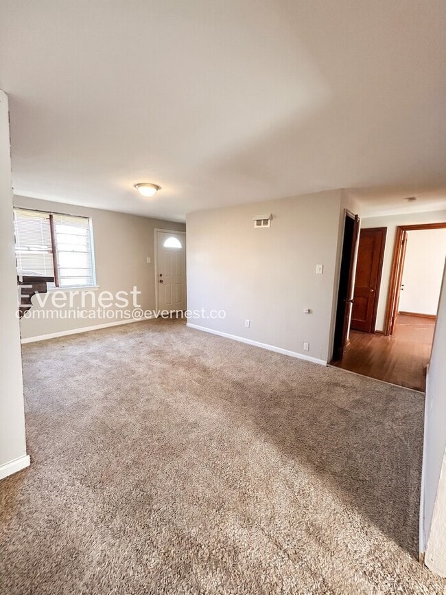 Photo - 344 Midridge Dr