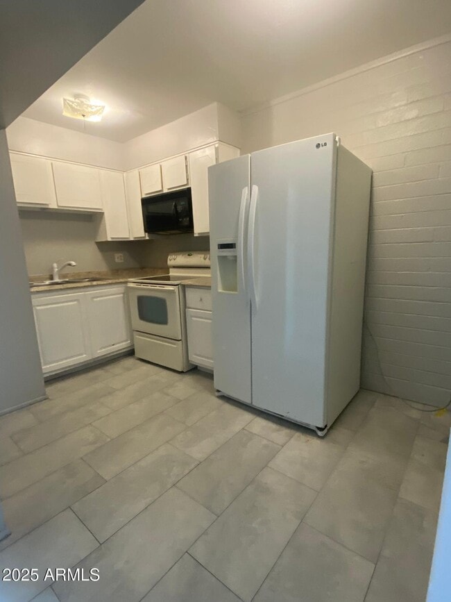 Photo - 2235 N 28th St Unit Apt 2