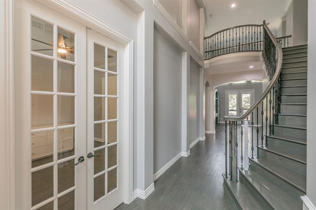 Photo - 2305 Beacon Hill Dr