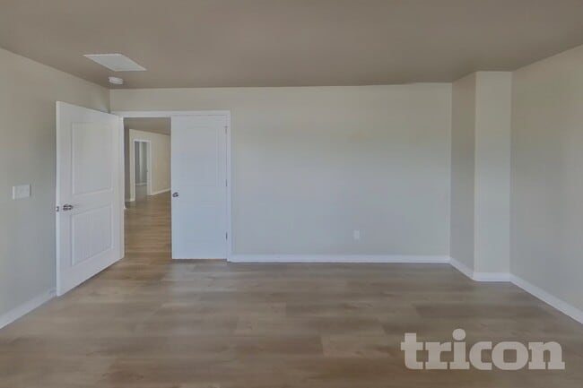 Photo - 7282 Thorn Brush Way