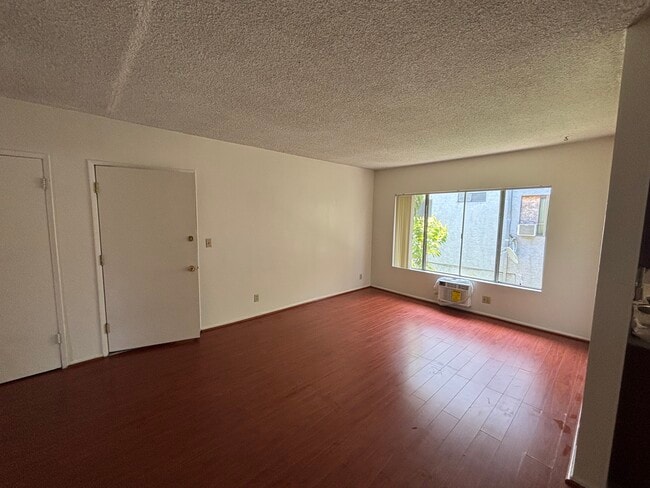 Photo - 5213 Meridian St Unit 5