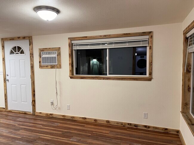 Photo - 412 S Mission St Unidad C