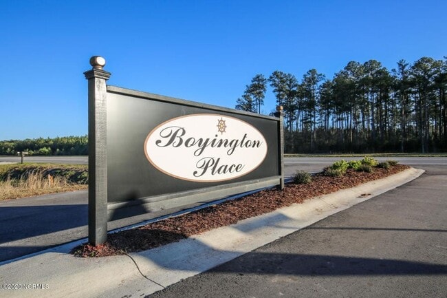 Building Photo - Townhome in Midway Park - Boyington Place!