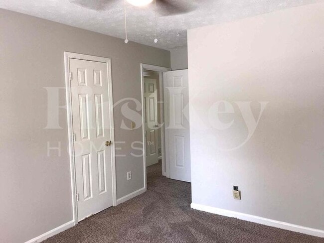 Photo - 2290 Georgia Ln