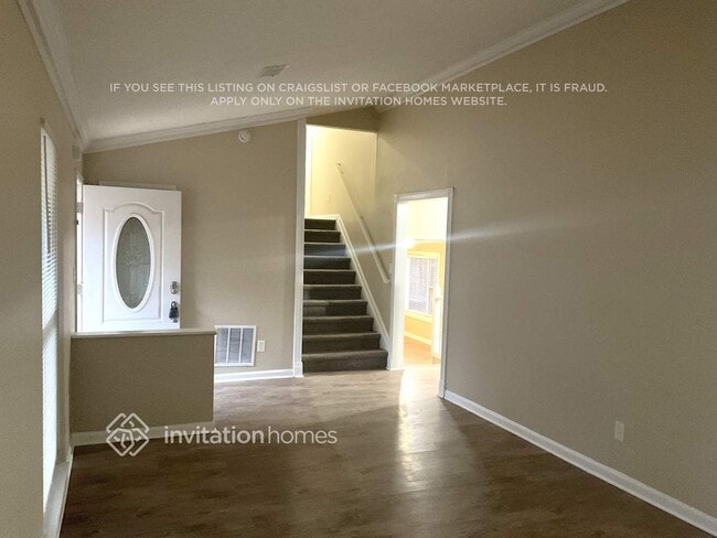 Photo - 155 Barrington Dr E