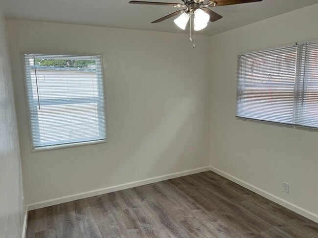 Photo - 7th st., #22632,  #22634, &  #22636 Unit 22636