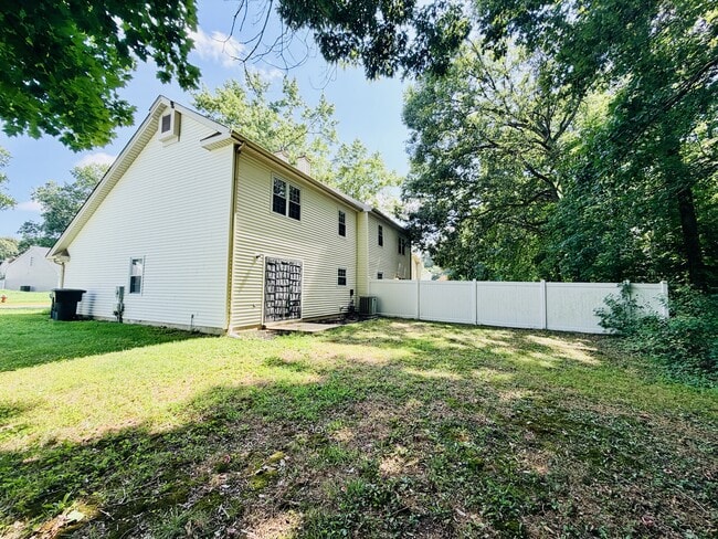 Photo - 168 Stoney Dr