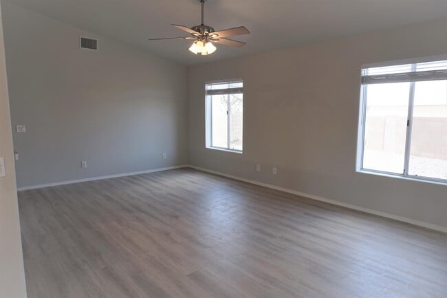 Photo - 1388 Skyline Ave