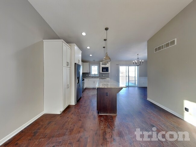 Photo - 1525 Independence Ave N