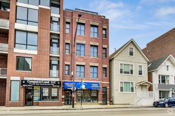 Building Photo - 2632 N Halsted St Unit 4 Rental