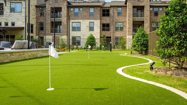 Outdoor Putting Green