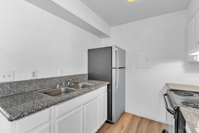Photo - 2508 E Mesquite Ave Unit 1