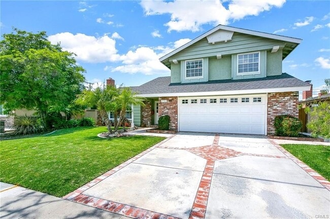 Photo - 17353 Elm St