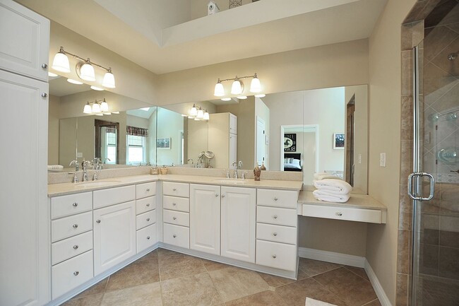 Master Bath - 117 Preserve Valley Drive House