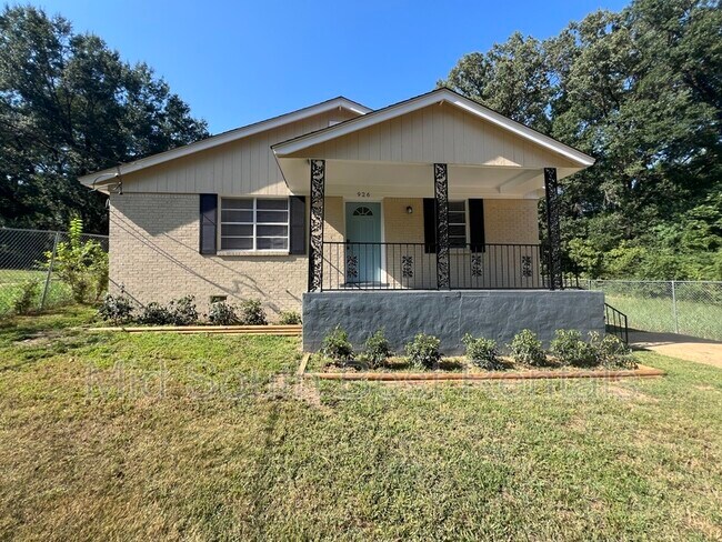 Building Photo - 926 Eyers Rd Rental