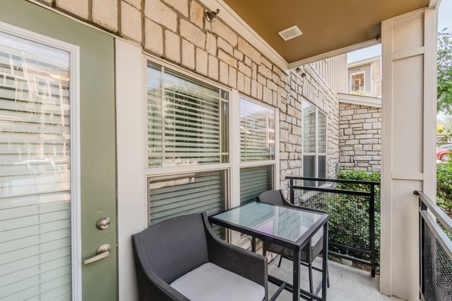 Lakewood Flats Apartments
