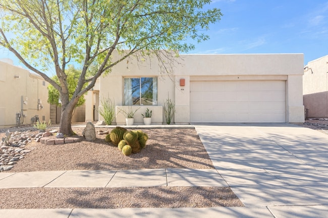 Building Photo - Beautiful 3 Bedroom 2 bath Tucson Home in Prime Eastside Location, Rancho Esperero – Available Now!