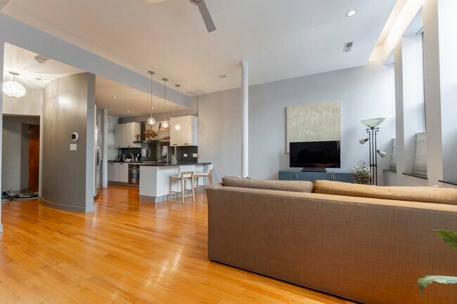 Photo - 2300 W Armitage Ave Unit 5