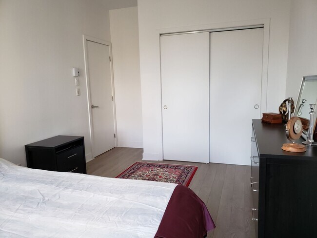 Photo - 6970 Av Victoria Unit 302