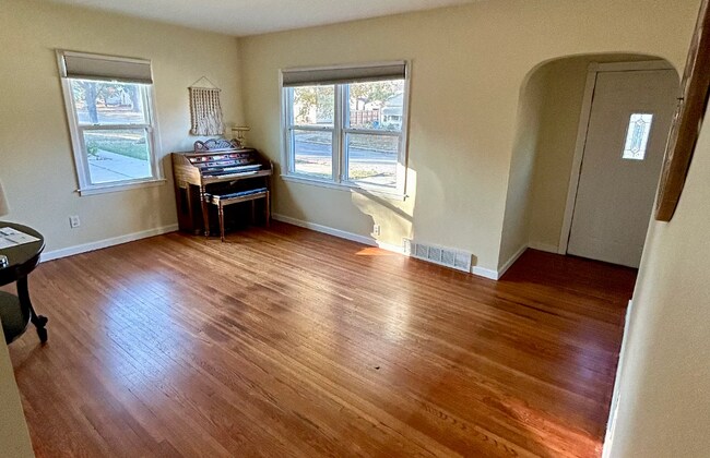 Photo - 140 Morgan Rd