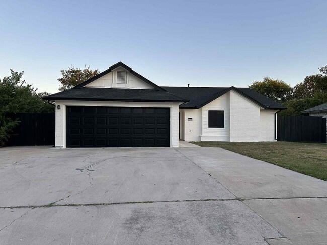 Photo - 3206 Timber Oak Dr