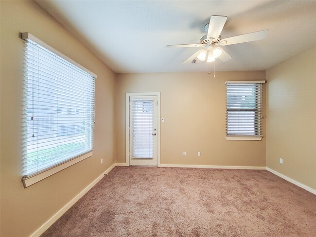Photo - 1124 Patterson St