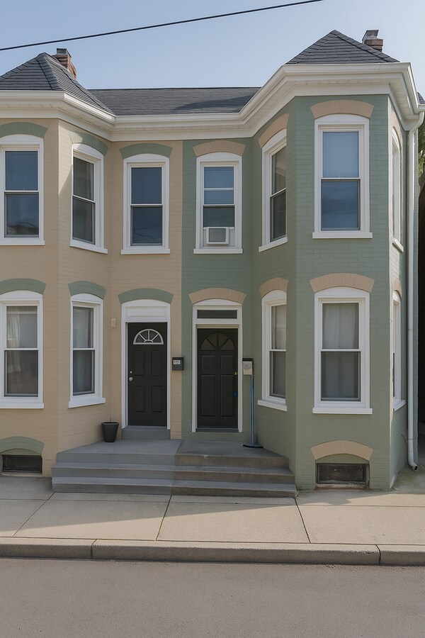 Charming 2-Bedroom Apartment with Spacious... - Charming 2-Bedroom Apartment with Spacious...