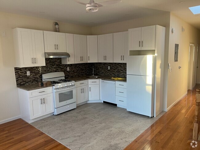 Building Photo - 463 83rd St Unit 2nd Floor with Terrace Rental