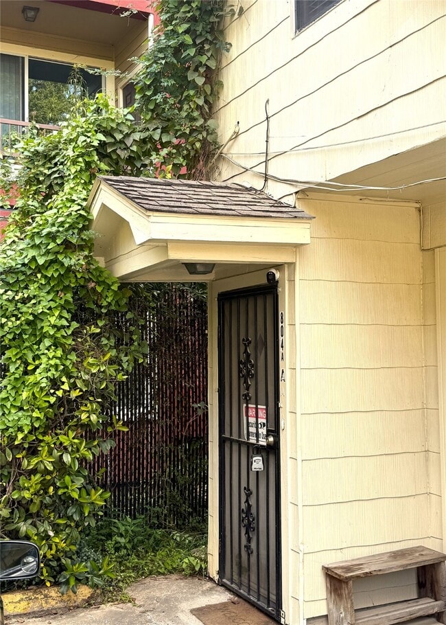 Building Photo - 804 Stanford St Unit A Rental
