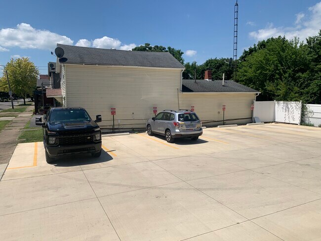 Photo - 1035 Hancock St Unit #1