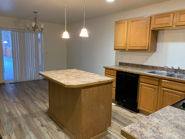 Building Photo - 481 E Mulchatna Dr Rental