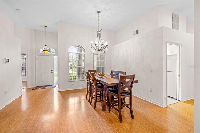 Photo - 16521 Lake Heather Dr