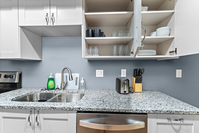 Photo - 4045 Kenwood Ave