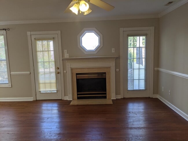 Photo - 130 Grande Meadow Way