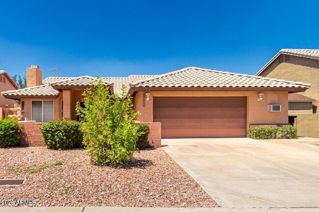 Photo - 1924 E Sharon Dr