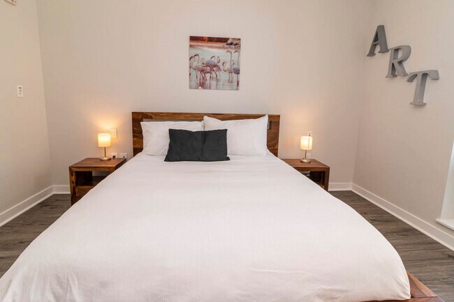 Photo - 49 Kings Wharf Pl Unit ID1222936P