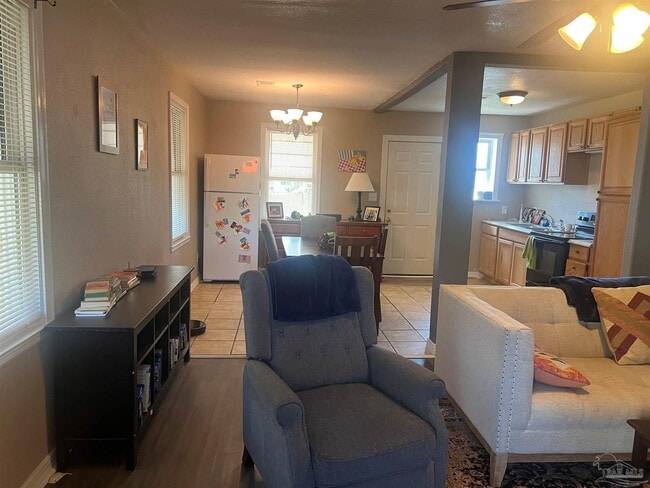 Photo - 103 NW Kalash Rd