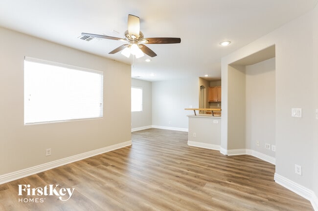 Photo - 7440 Margollini St