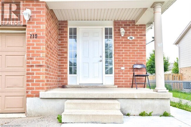 Photo - 110 Commonwealth St