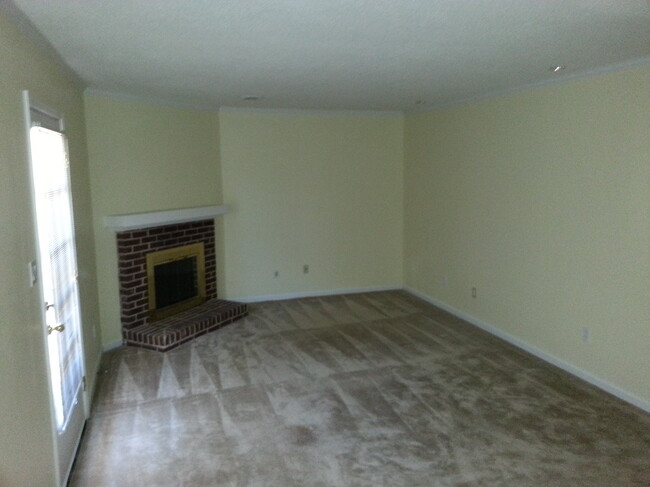 4916 Tower Rd