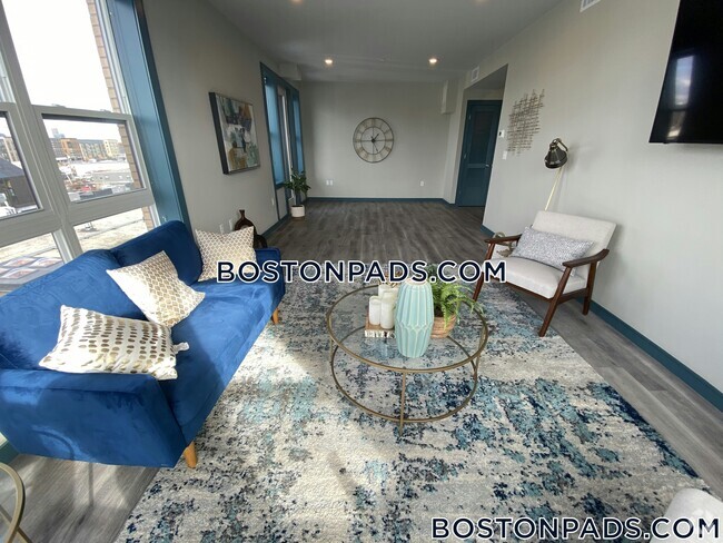 Building Photo - 1 Newcomb St Rental