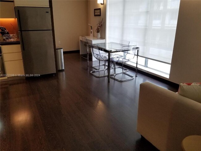 Photo - 435 21st St Condo Unit 201